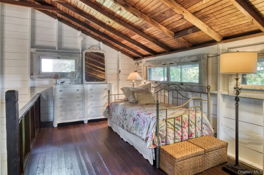44 (1180) Sound Road Greenport, NY 11944