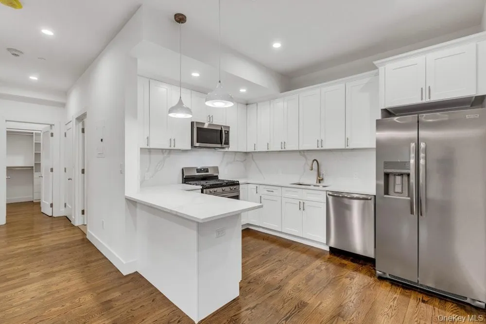 1431 Old Northern Boulevard #1 Roslyn, NY 11576