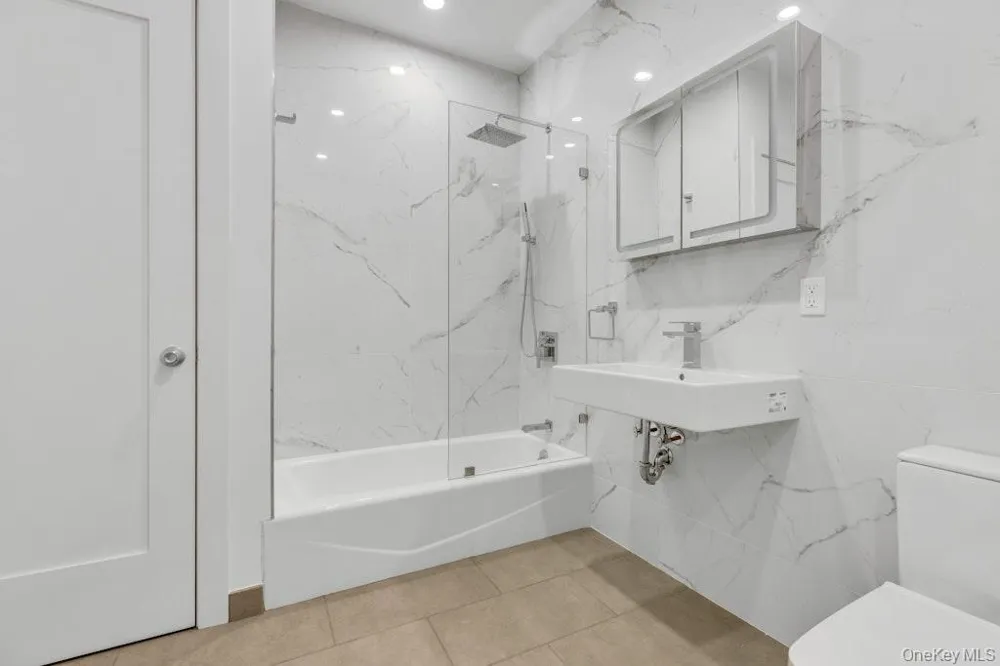1431 Old Northern Boulevard #1 Roslyn, NY 11576