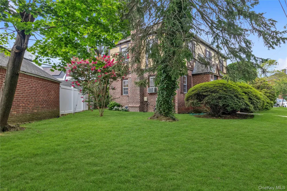 215-36 48th Avenue Bayside, NY 11364