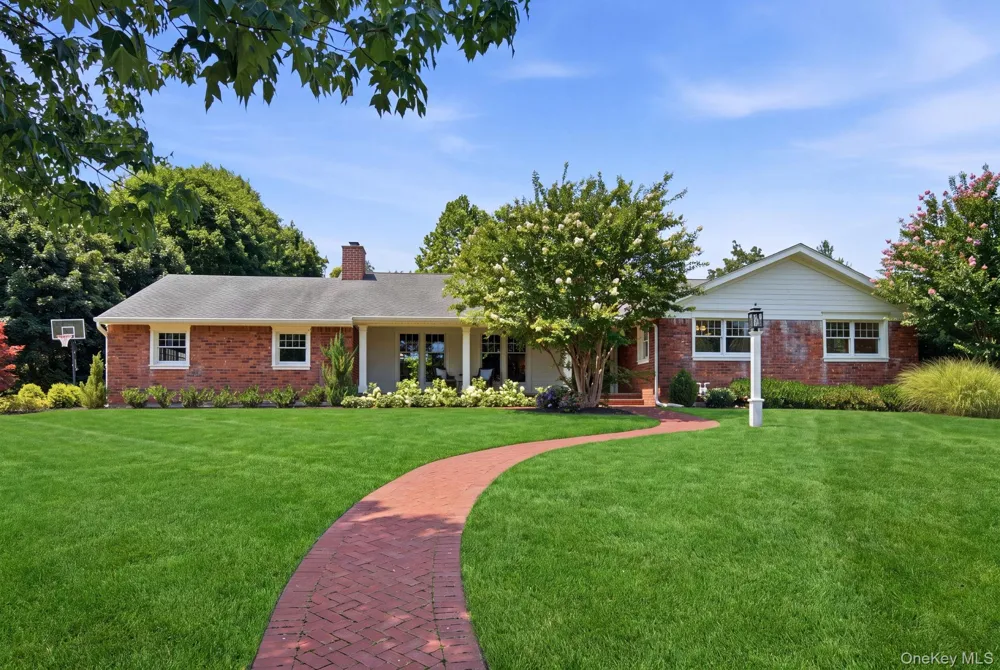 23 Renwick Avenue Huntington, NY 11743