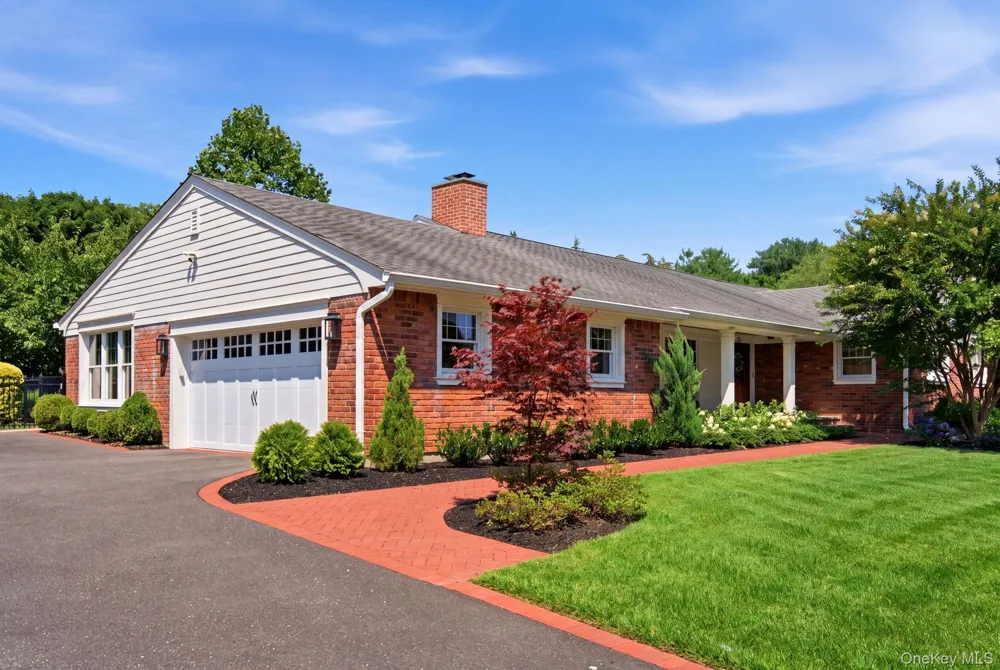 23 Renwick Avenue Huntington, NY 11743