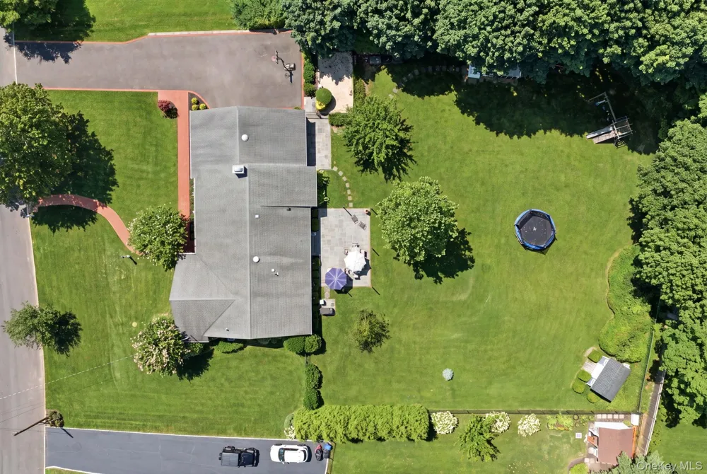 23 Renwick Avenue Huntington, NY 11743