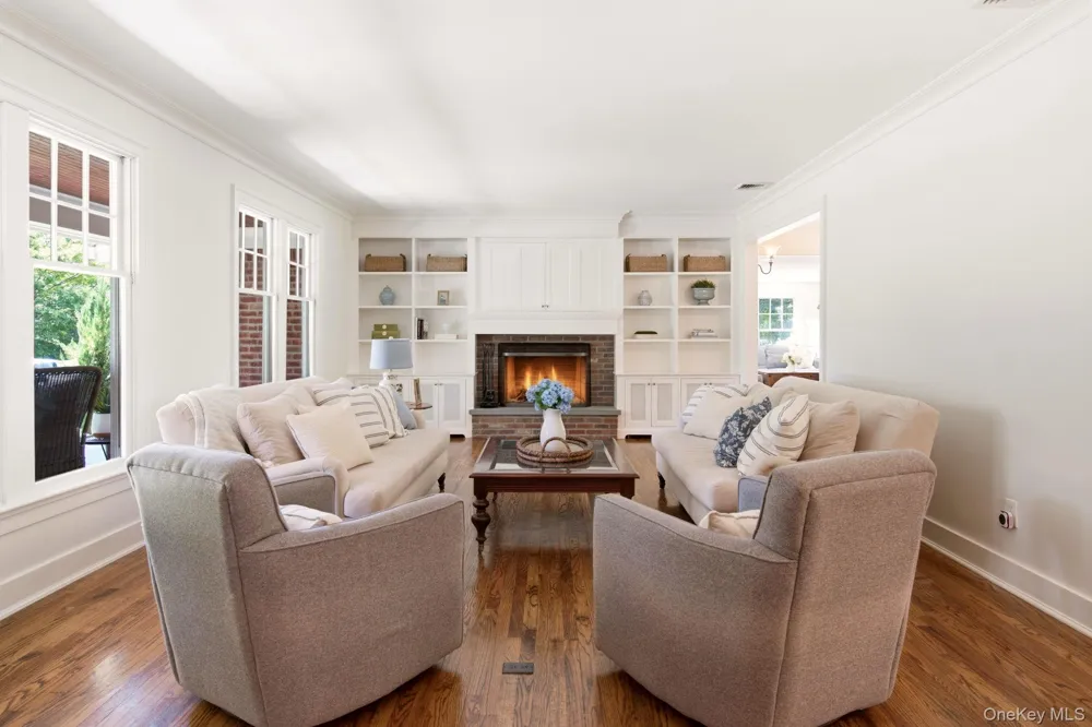 23 Renwick Avenue Huntington, NY 11743