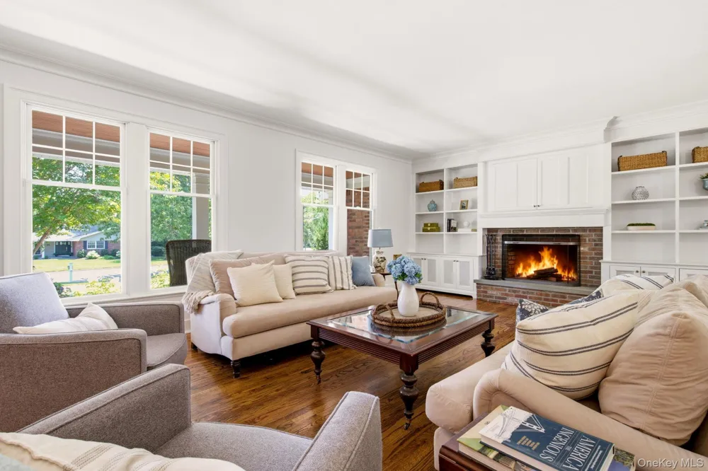23 Renwick Avenue Huntington, NY 11743