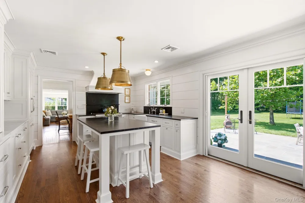 23 Renwick Avenue Huntington, NY 11743