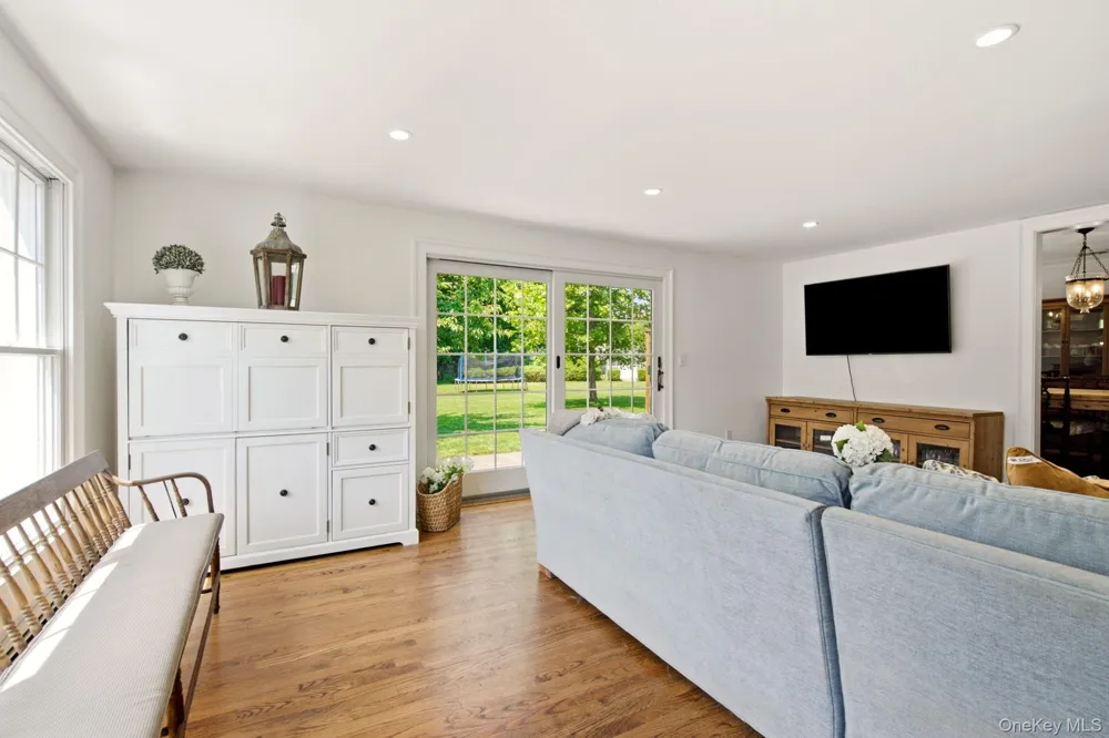 23 Renwick Avenue Huntington, NY 11743