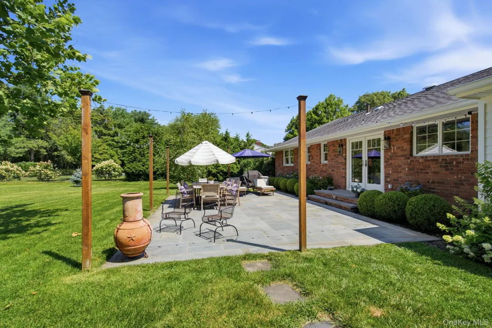 23 Renwick Avenue Huntington, NY 11743