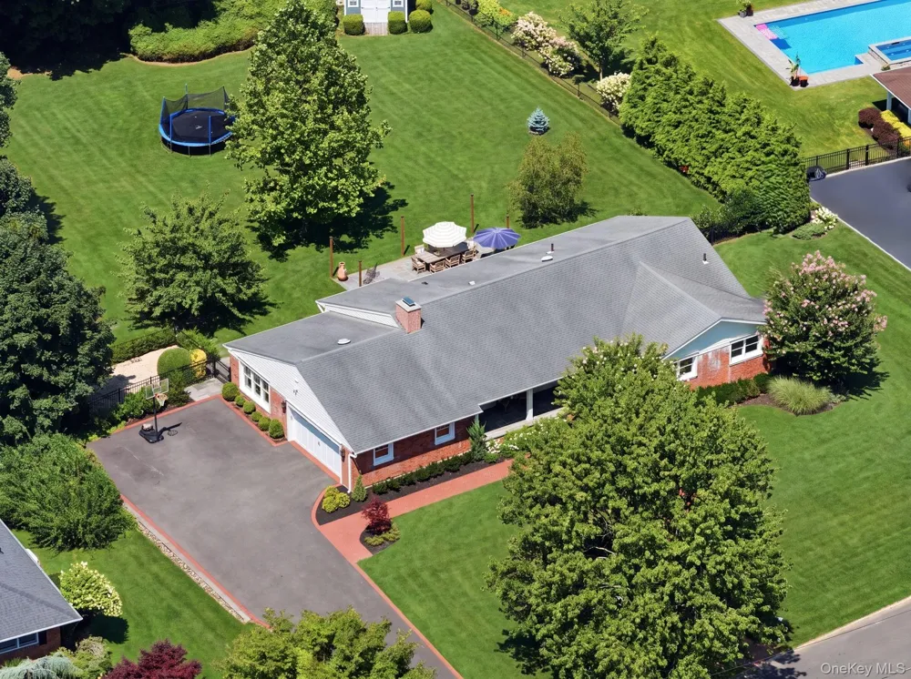 23 Renwick Avenue Huntington, NY 11743