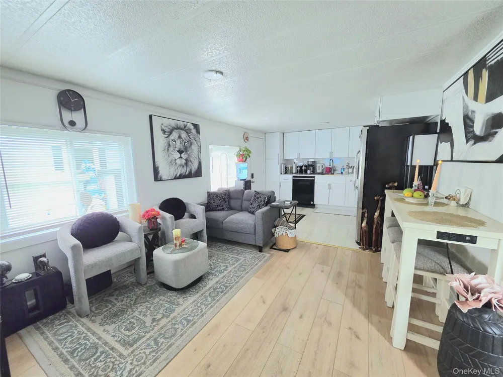 525 Riverleigh Avenue #111 Riverhead, NY 11901