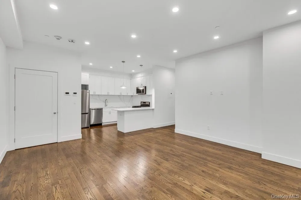 1431 Old Northern Boulevard #2 Roslyn, NY 11576