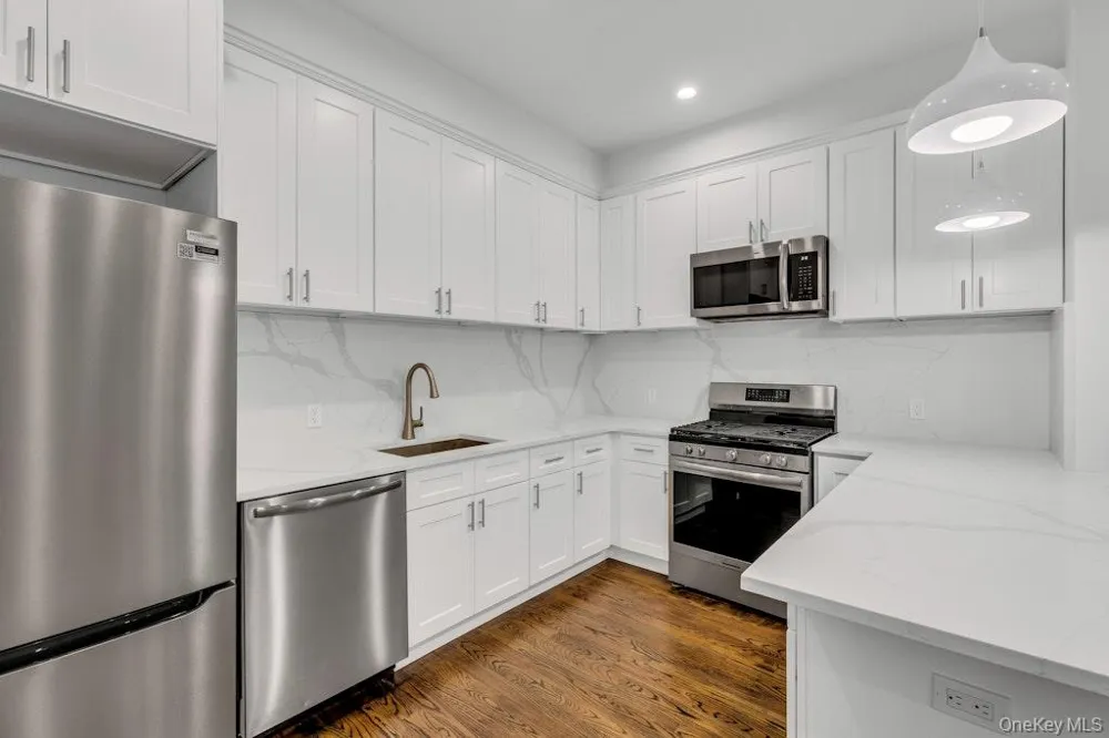 1431 Old Northern Boulevard #2 Roslyn, NY 11576