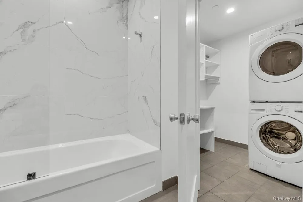 1431 Old Northern Boulevard #2 Roslyn, NY 11576