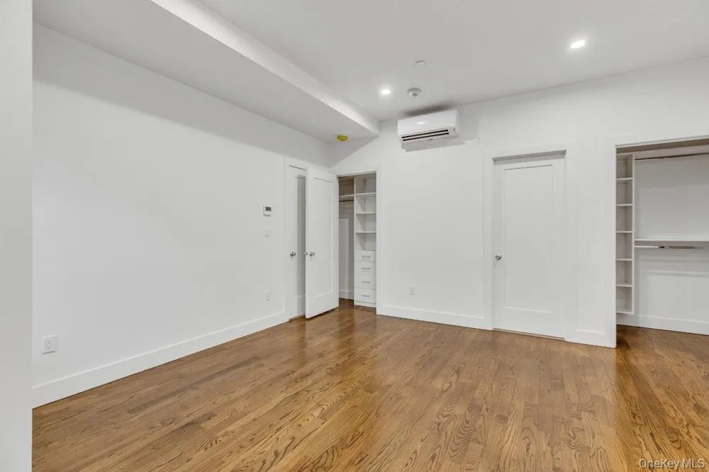 1431 Old Northern Boulevard #2 Roslyn, NY 11576