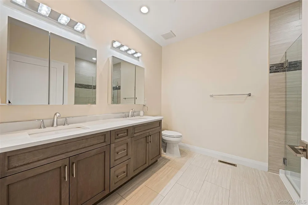 52102 Beech Tree Lane Plainview, NY 11803