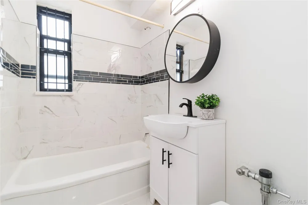 37-56 87th Street #5D Jackson Heights, NY 11372