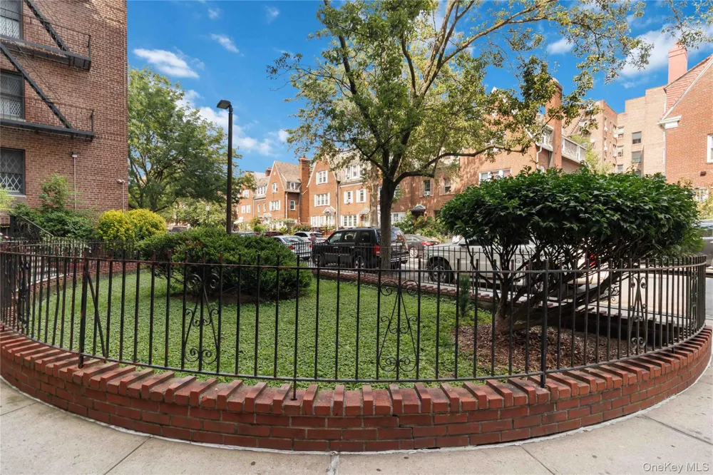 37-56 87th Street #5D Jackson Heights, NY 11372