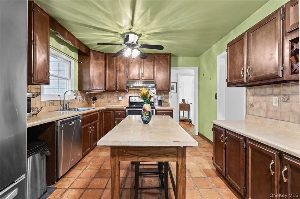 12 Gordon Avenue Bedford, NY 10506
