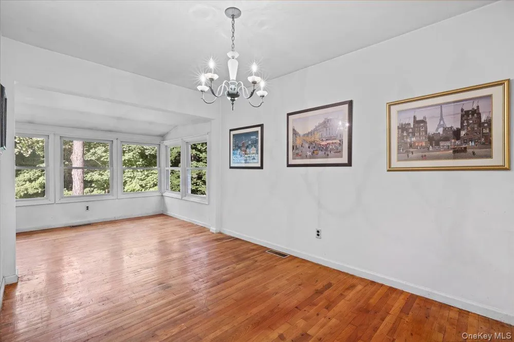 12 Gordon Avenue Bedford, NY 10506