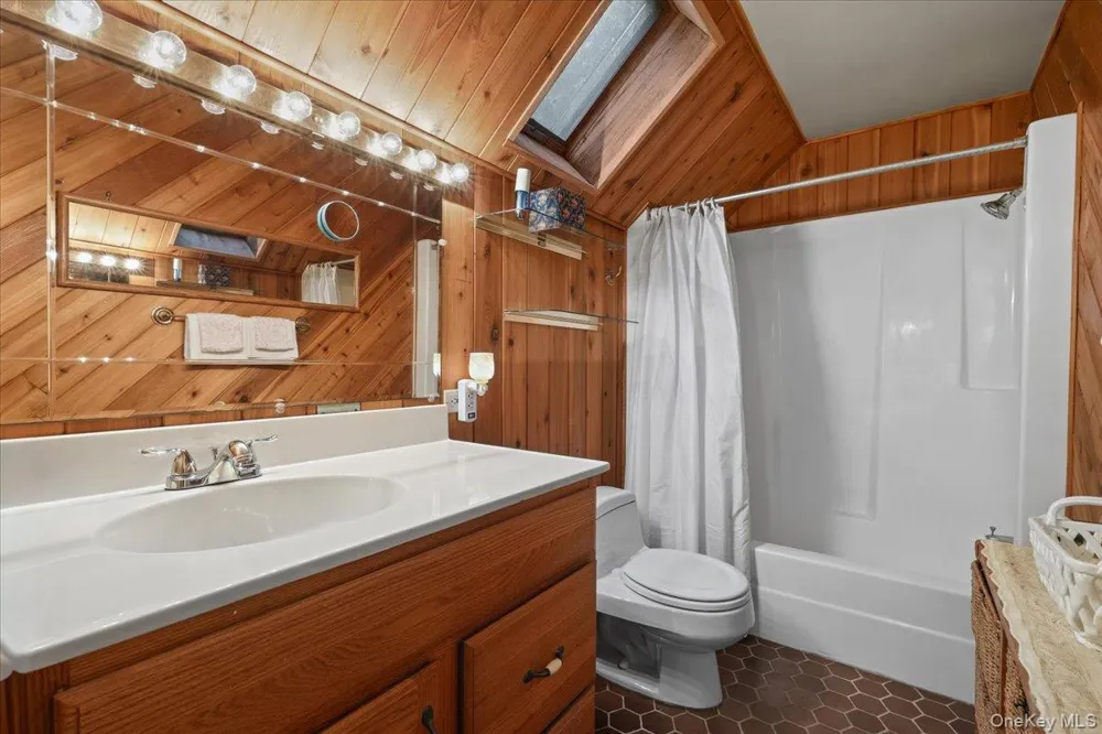 12 Gordon Avenue Bedford, NY 10506