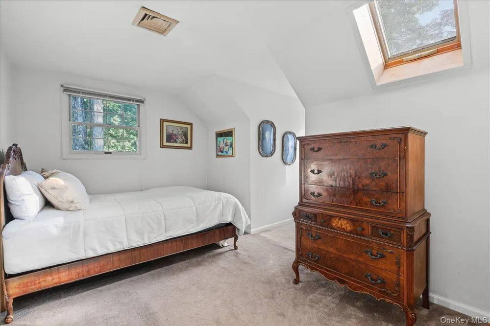 12 Gordon Avenue Bedford, NY 10506