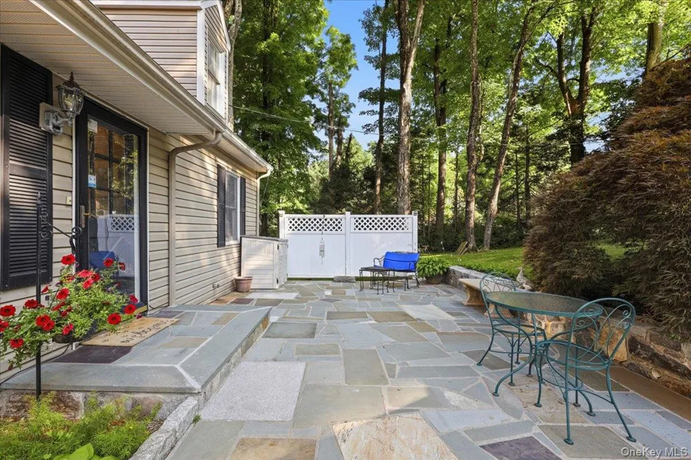 12 Gordon Avenue Bedford, NY 10506