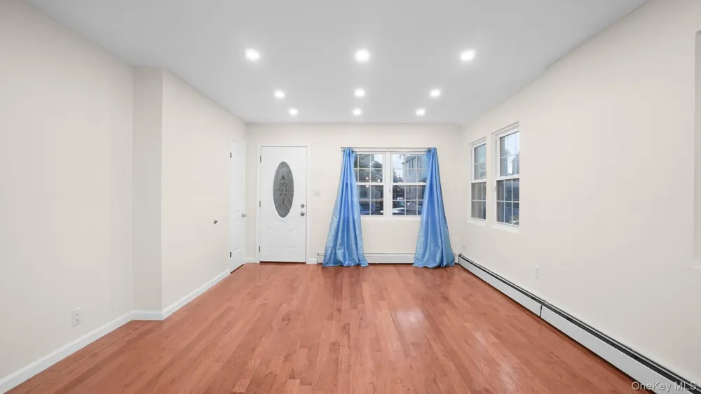 117-21 201st Place Saint Albans, NY 11412