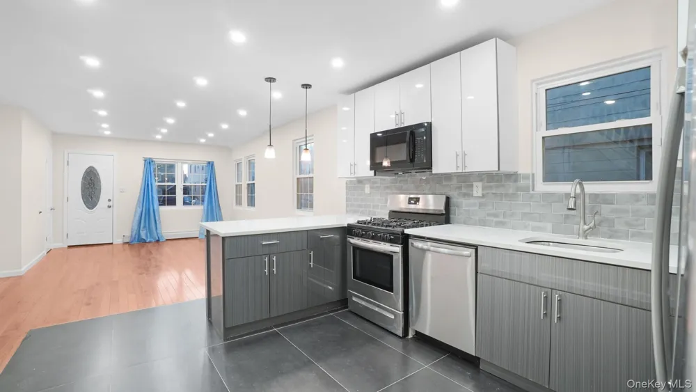 117-21 201st Place Saint Albans, NY 11412