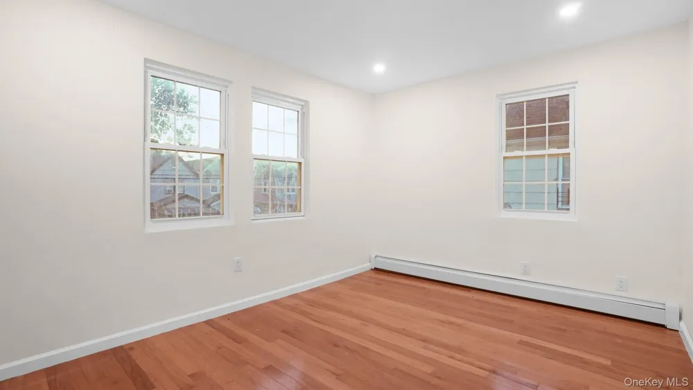 117-21 201st Place Saint Albans, NY 11412