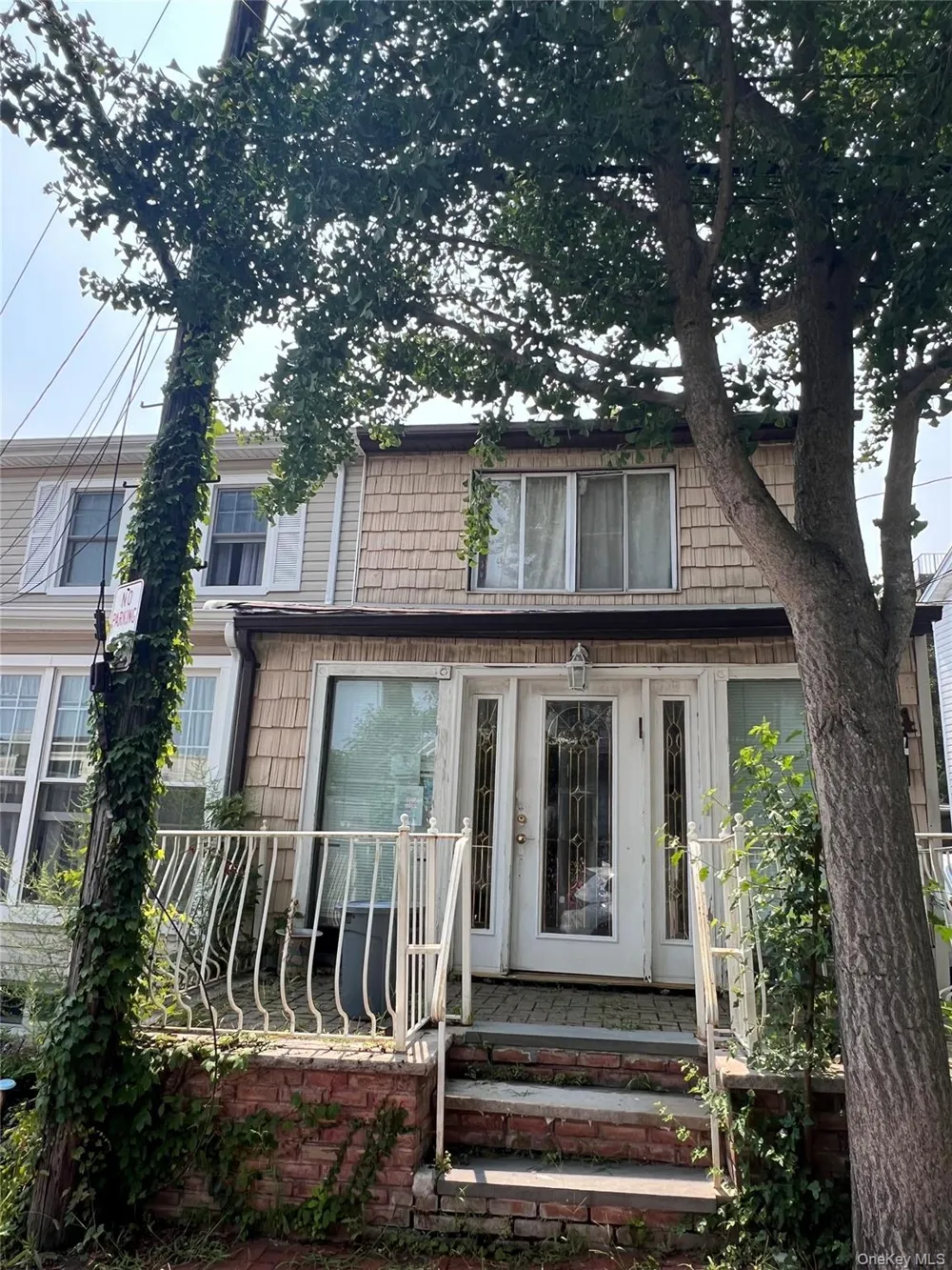 4 Pearce Place Great Neck, NY 11021