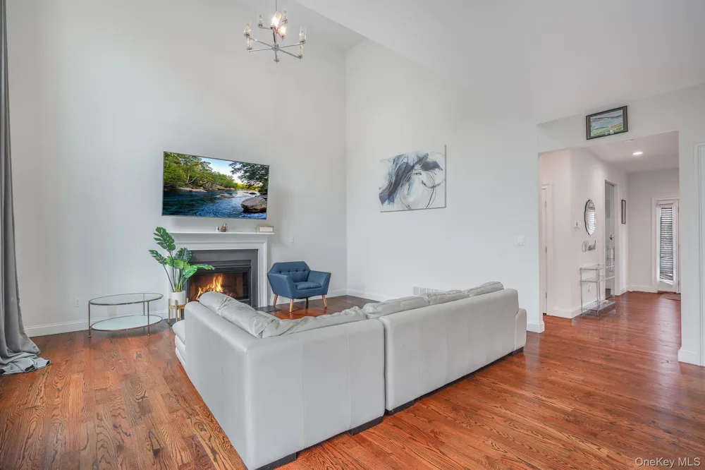 149 Stratford Drive Poughkeepsie, NY 12603
