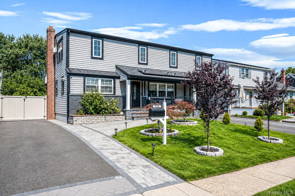 828 Strang Drive Wantagh, NY 11793