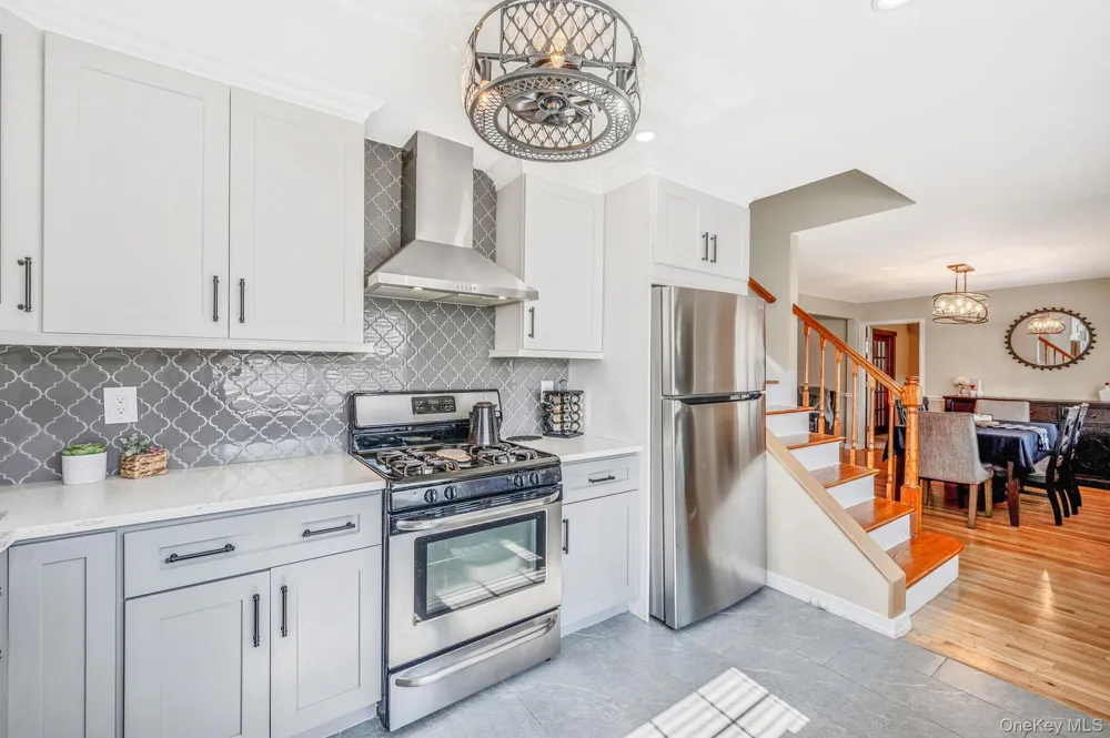 828 Strang Drive Wantagh, NY 11793