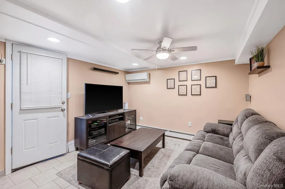 828 Strang Drive Wantagh, NY 11793