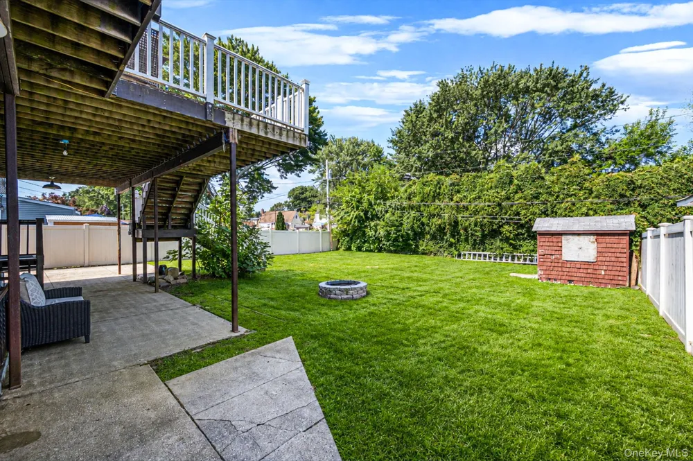 828 Strang Drive Wantagh, NY 11793