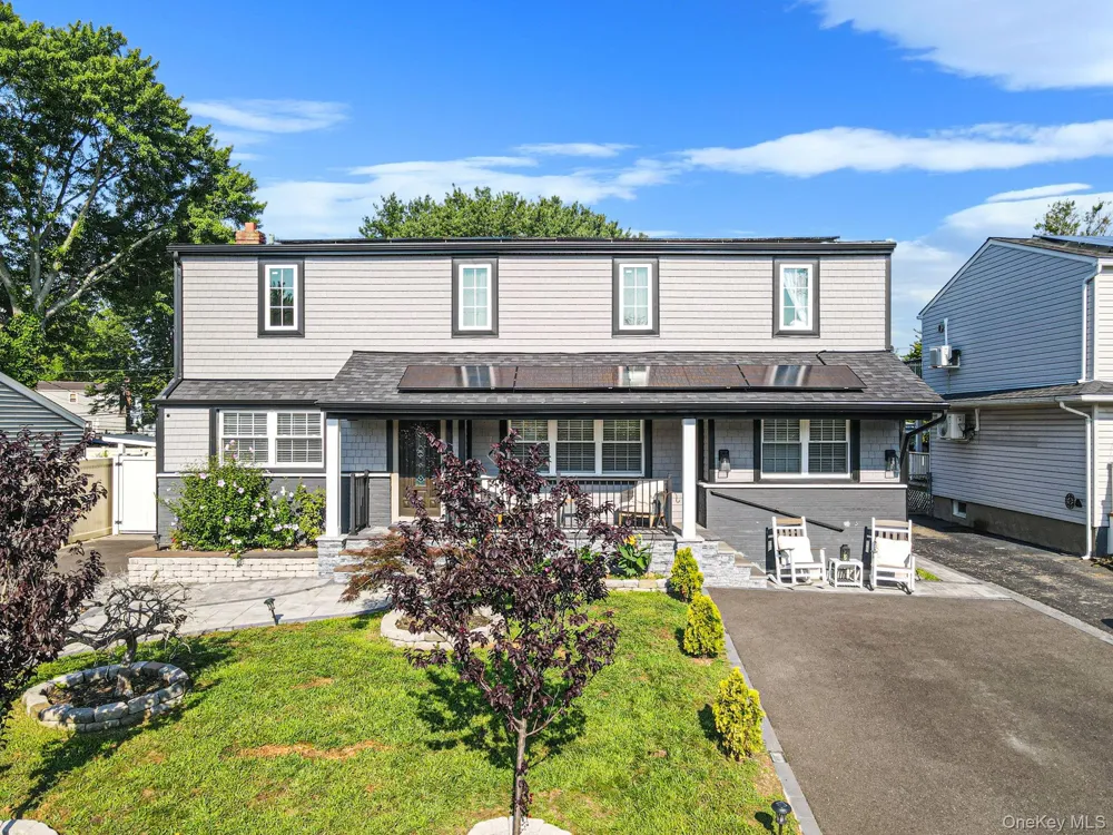 828 Strang Drive Wantagh, NY 11793