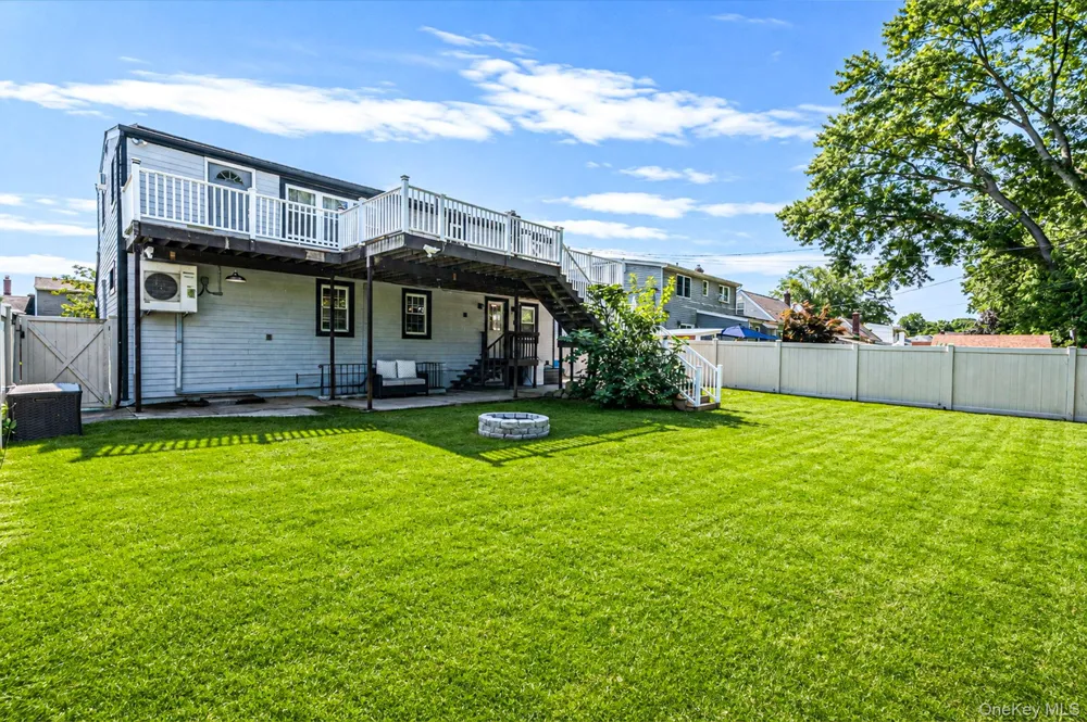 828 Strang Drive Wantagh, NY 11793