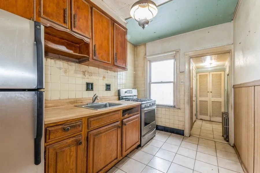 5130 47th Street Woodside, NY 11377