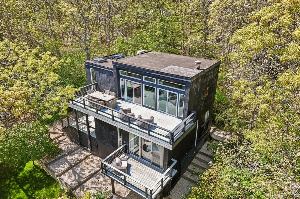15 Elm Lane Montauk, NY 11954