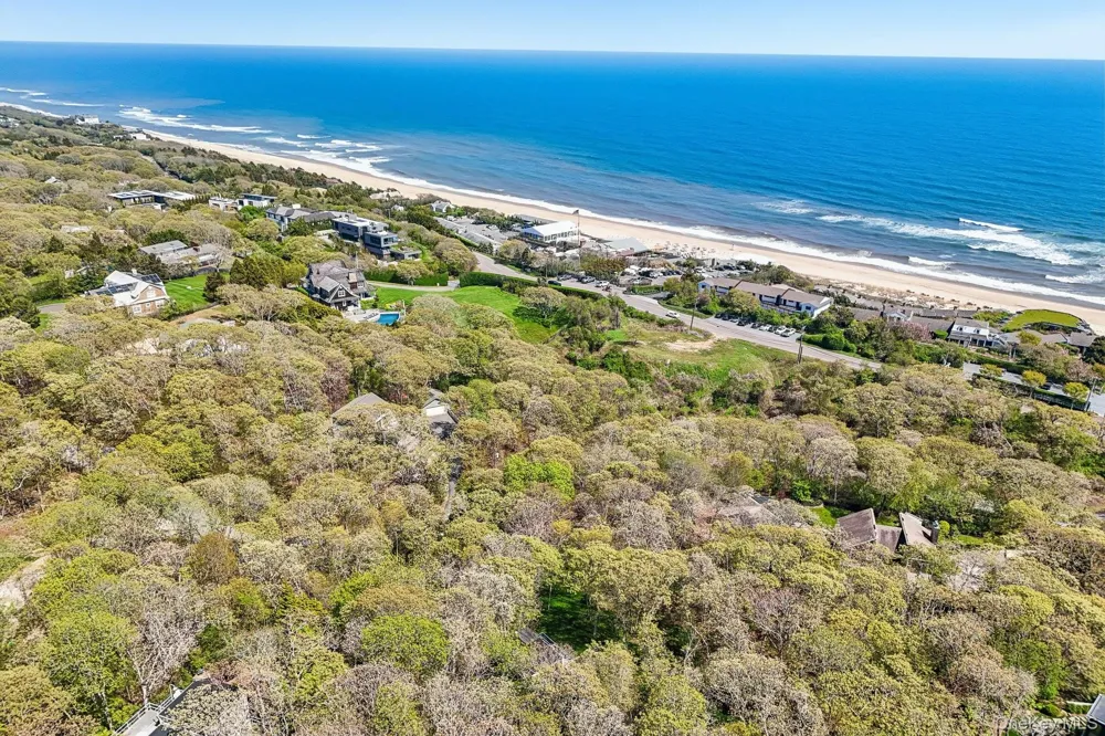 15 Elm Lane Montauk, NY 11954