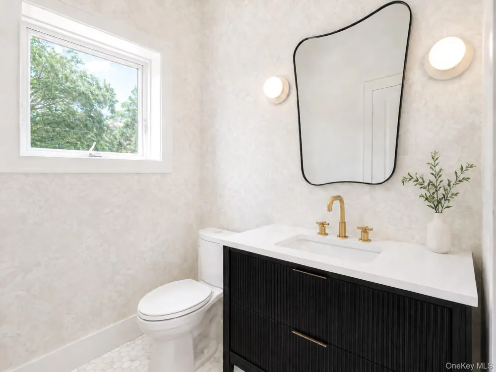 3635 Bunker Avenue Wantagh, NY 11793