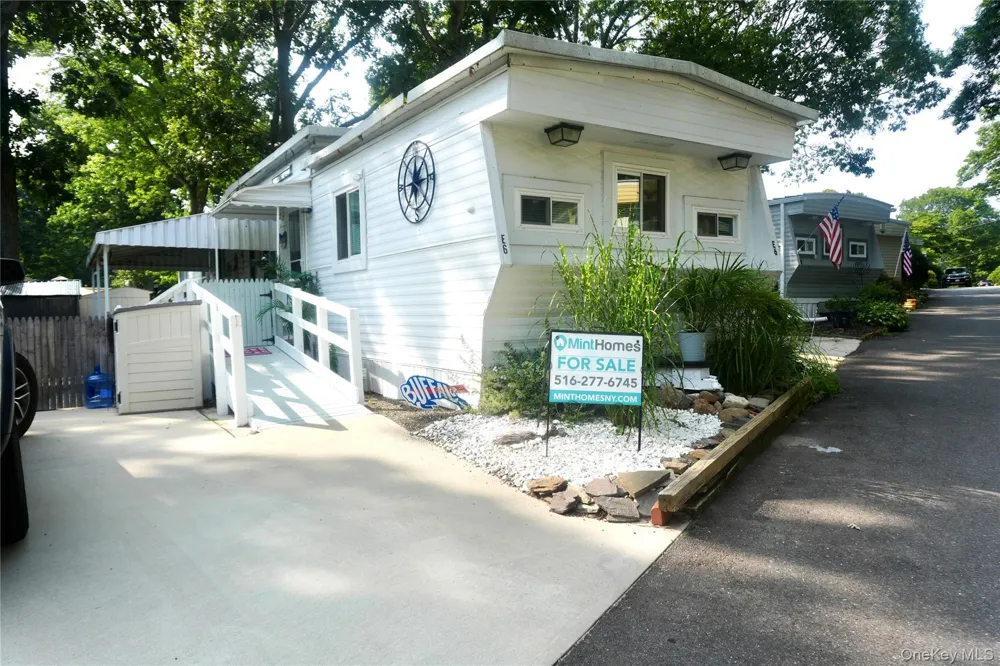 658 Sound Avenue #E-6 Calverton, NY 11933