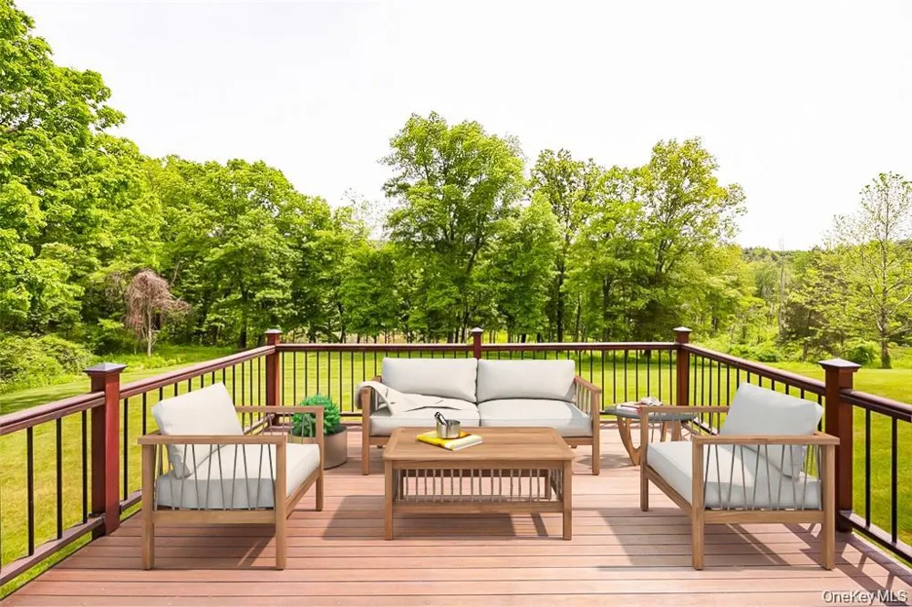 12 Nichris Lane Staatsburg, NY 12580