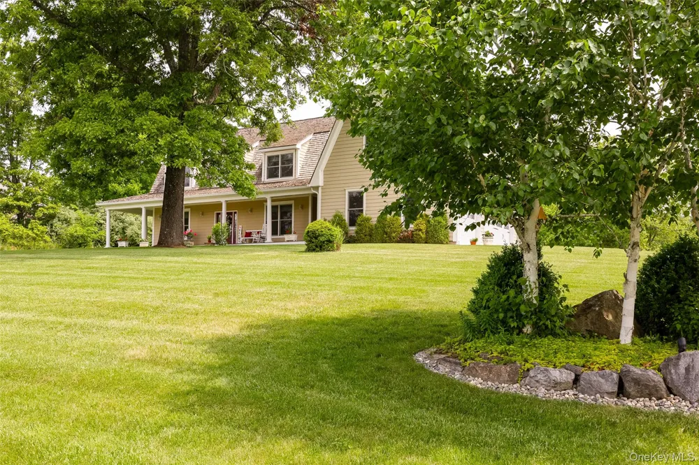 12 Nichris Lane Staatsburg, NY 12580