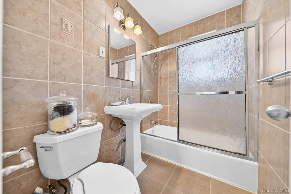 138-25 68th Drive #3D Kew Garden Hills, NY 11367