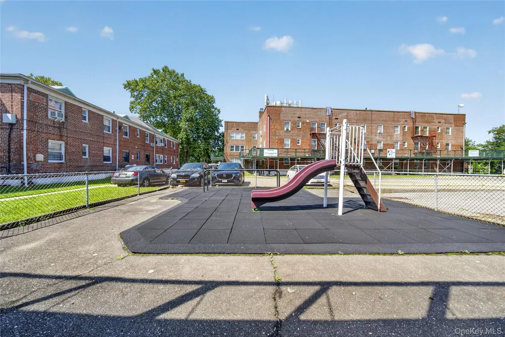 138-25 68th Drive #3D Kew Garden Hills, NY 11367