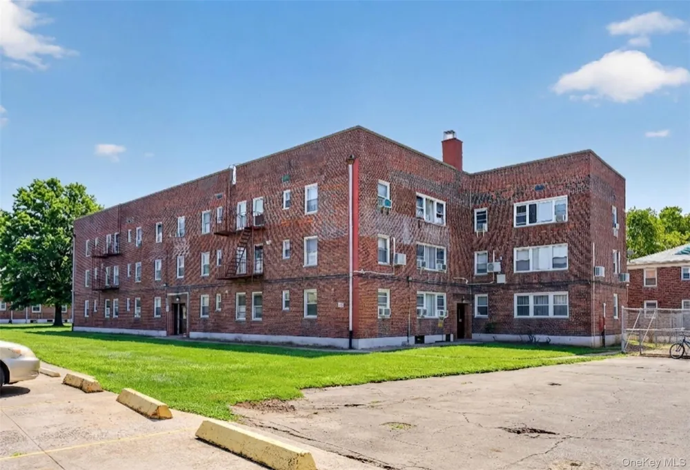 138-25 68th Drive #3D Kew Garden Hills, NY 11367