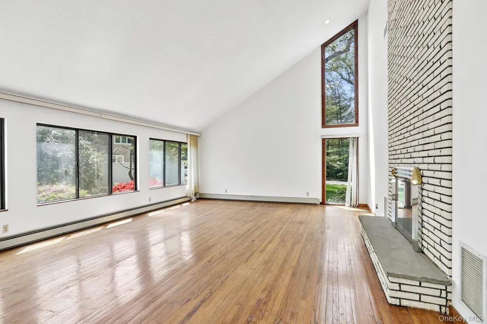 20 High Point Lane Scarsdale, NY 10583