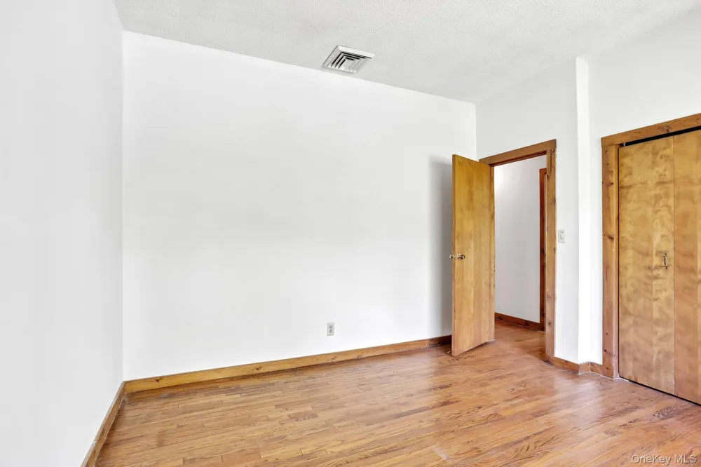 20 High Point Lane Scarsdale, NY 10583