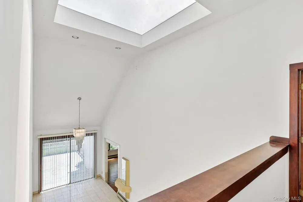 20 High Point Lane Scarsdale, NY 10583